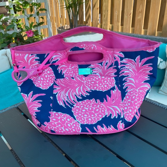 Lilly Pulitzer Insulated Beverage Bucket Bag - Picture 2 of 9
